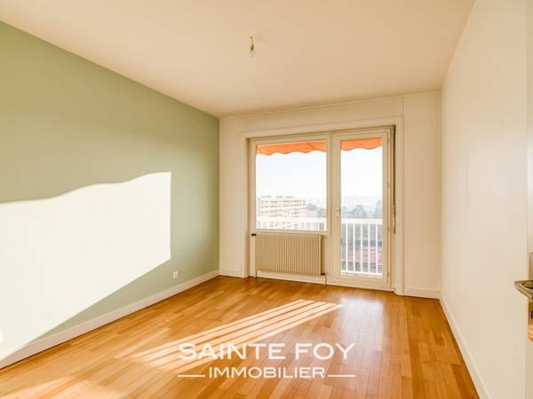 2020093 image8 - Sainte Foy Immobilier - Ce sont des agences immobilières dans l'Ouest Lyonnais spécialisées dans la location de maison ou d'appartement et la vente de propriété de prestige.