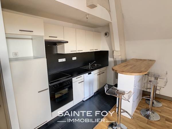9275 image3 - Sainte Foy Immobilier - Ce sont des agences immobilières dans l'Ouest Lyonnais spécialisées dans la location de maison ou d'appartement et la vente de propriété de prestige.