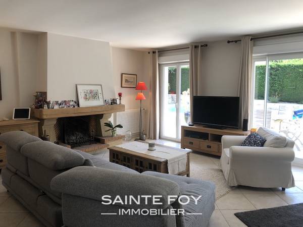 2020039 image2 - Sainte Foy Immobilier - Ce sont des agences immobilières dans l'Ouest Lyonnais spécialisées dans la location de maison ou d'appartement et la vente de propriété de prestige.