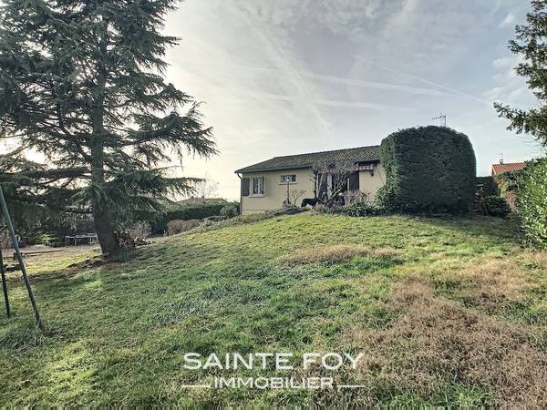 2019964 image3 - Sainte Foy Immobilier - Ce sont des agences immobilières dans l'Ouest Lyonnais spécialisées dans la location de maison ou d'appartement et la vente de propriété de prestige.