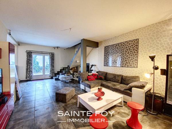 2020015 image4 - Sainte Foy Immobilier - Ce sont des agences immobilières dans l'Ouest Lyonnais spécialisées dans la location de maison ou d'appartement et la vente de propriété de prestige.