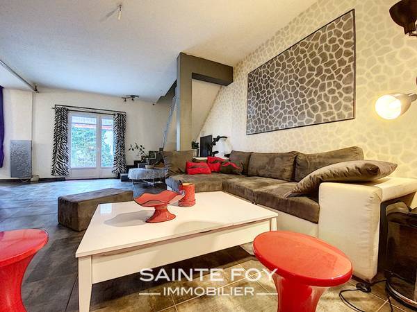2020015 image6 - Sainte Foy Immobilier - Ce sont des agences immobilières dans l'Ouest Lyonnais spécialisées dans la location de maison ou d'appartement et la vente de propriété de prestige.