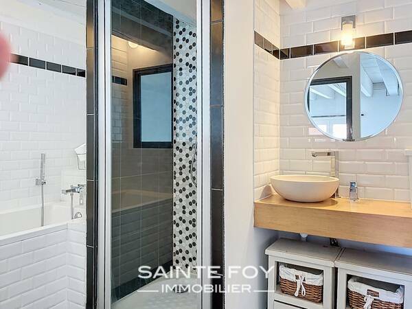 125991 image6 - Sainte Foy Immobilier - Ce sont des agences immobilières dans l'Ouest Lyonnais spécialisées dans la location de maison ou d'appartement et la vente de propriété de prestige.