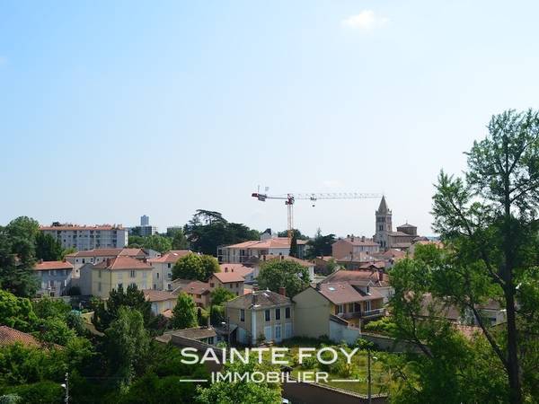 10401 image2 - Sainte Foy Immobilier - Ce sont des agences immobilières dans l'Ouest Lyonnais spécialisées dans la location de maison ou d'appartement et la vente de propriété de prestige.