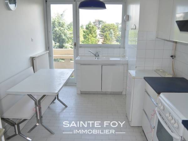 10401 image6 - Sainte Foy Immobilier - Ce sont des agences immobilières dans l'Ouest Lyonnais spécialisées dans la location de maison ou d'appartement et la vente de propriété de prestige.