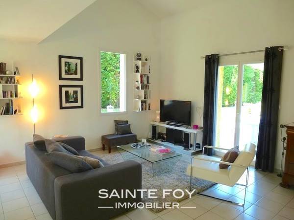 11026 image2 - Sainte Foy Immobilier - Ce sont des agences immobilières dans l'Ouest Lyonnais spécialisées dans la location de maison ou d'appartement et la vente de propriété de prestige.