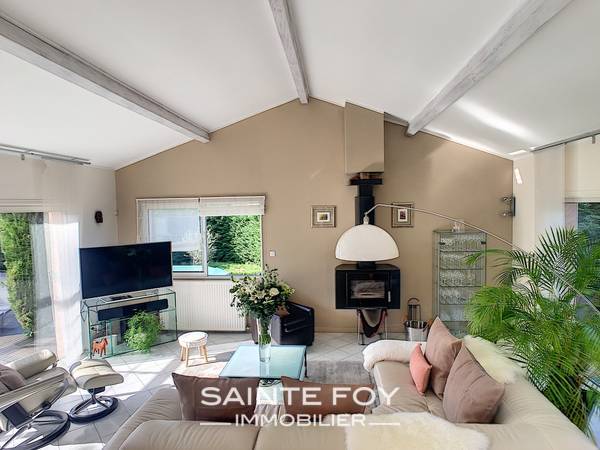 2019031 image3 - Sainte Foy Immobilier - Ce sont des agences immobilières dans l'Ouest Lyonnais spécialisées dans la location de maison ou d'appartement et la vente de propriété de prestige.