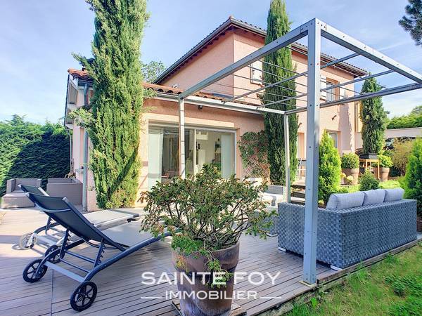 2019031 image7 - Sainte Foy Immobilier - Ce sont des agences immobilières dans l'Ouest Lyonnais spécialisées dans la location de maison ou d'appartement et la vente de propriété de prestige.