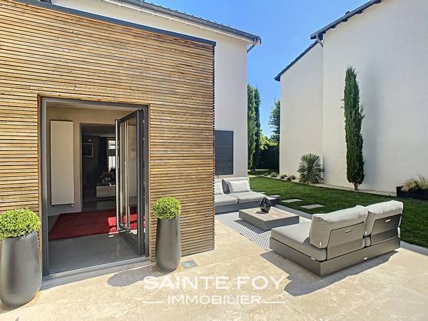 2020182 image3 - Sainte Foy Immobilier - Ce sont des agences immobilières dans l'Ouest Lyonnais spécialisées dans la location de maison ou d'appartement et la vente de propriété de prestige.