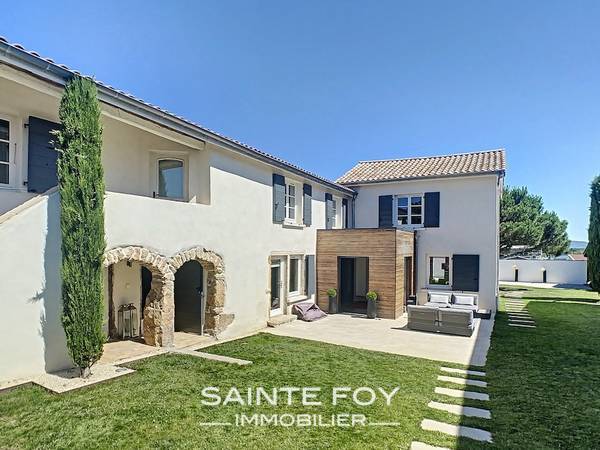 2020182 image4 - Sainte Foy Immobilier - Ce sont des agences immobilières dans l'Ouest Lyonnais spécialisées dans la location de maison ou d'appartement et la vente de propriété de prestige.