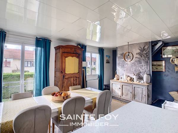 2020086 image3 - Sainte Foy Immobilier - Ce sont des agences immobilières dans l'Ouest Lyonnais spécialisées dans la location de maison ou d'appartement et la vente de propriété de prestige.