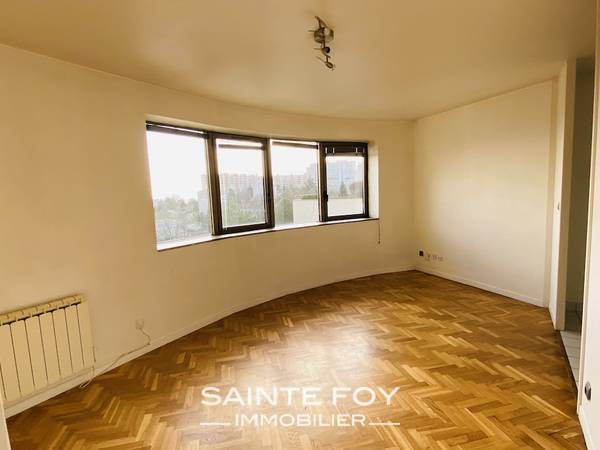 2020112 image3 - Sainte Foy Immobilier - Ce sont des agences immobilières dans l'Ouest Lyonnais spécialisées dans la location de maison ou d'appartement et la vente de propriété de prestige.