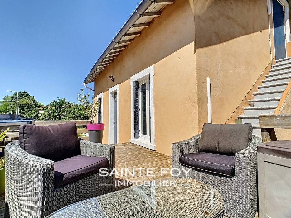 2020190 image1 - Sainte Foy Immobilier - Ce sont des agences immobilières dans l'Ouest Lyonnais spécialisées dans la location de maison ou d'appartement et la vente de propriété de prestige.
