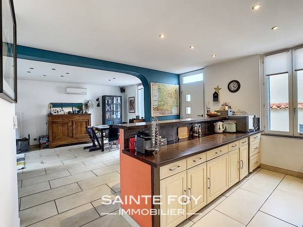 2020190 image4 - Sainte Foy Immobilier - Ce sont des agences immobilières dans l'Ouest Lyonnais spécialisées dans la location de maison ou d'appartement et la vente de propriété de prestige.
