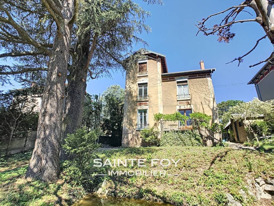 2020167 image1 - Sainte Foy Immobilier - Ce sont des agences immobilières dans l'Ouest Lyonnais spécialisées dans la location de maison ou d'appartement et la vente de propriété de prestige.