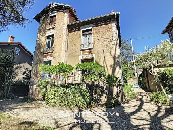 2020167 image2 - Sainte Foy Immobilier - Ce sont des agences immobilières dans l'Ouest Lyonnais spécialisées dans la location de maison ou d'appartement et la vente de propriété de prestige.