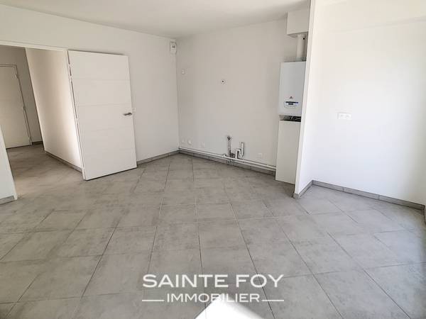 2020120 image4 - Sainte Foy Immobilier - Ce sont des agences immobilières dans l'Ouest Lyonnais spécialisées dans la location de maison ou d'appartement et la vente de propriété de prestige.