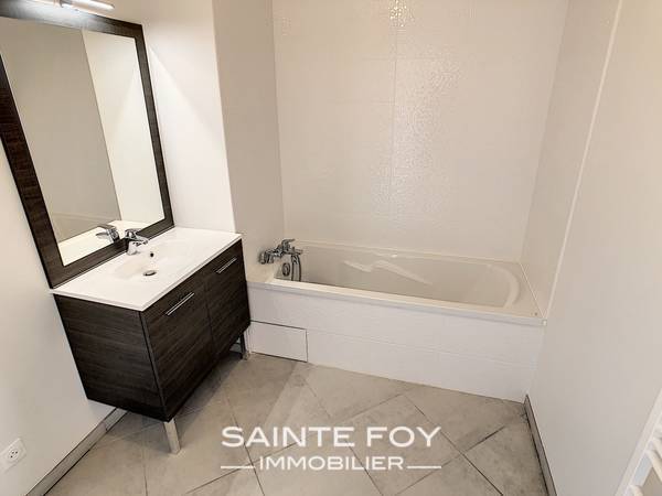 2020120 image7 - Sainte Foy Immobilier - Ce sont des agences immobilières dans l'Ouest Lyonnais spécialisées dans la location de maison ou d'appartement et la vente de propriété de prestige.