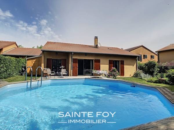2020205 image6 - Sainte Foy Immobilier - Ce sont des agences immobilières dans l'Ouest Lyonnais spécialisées dans la location de maison ou d'appartement et la vente de propriété de prestige.