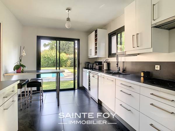 2020064 image5 - Sainte Foy Immobilier - Ce sont des agences immobilières dans l'Ouest Lyonnais spécialisées dans la location de maison ou d'appartement et la vente de propriété de prestige.
