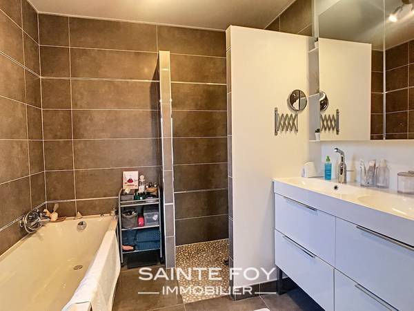 2020064 image7 - Sainte Foy Immobilier - Ce sont des agences immobilières dans l'Ouest Lyonnais spécialisées dans la location de maison ou d'appartement et la vente de propriété de prestige.