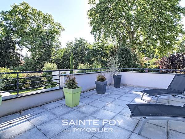 2020064 image9 - Sainte Foy Immobilier - Ce sont des agences immobilières dans l'Ouest Lyonnais spécialisées dans la location de maison ou d'appartement et la vente de propriété de prestige.