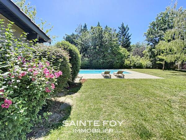 2020172 image9 - Sainte Foy Immobilier - Ce sont des agences immobilières dans l'Ouest Lyonnais spécialisées dans la location de maison ou d'appartement et la vente de propriété de prestige.