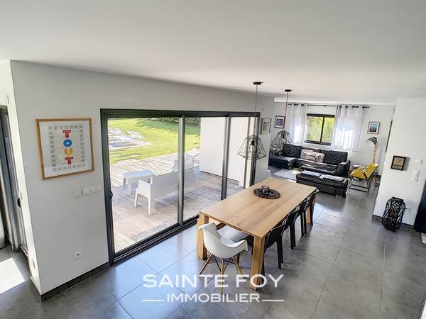 2020203 image3 - Sainte Foy Immobilier - Ce sont des agences immobilières dans l'Ouest Lyonnais spécialisées dans la location de maison ou d'appartement et la vente de propriété de prestige.