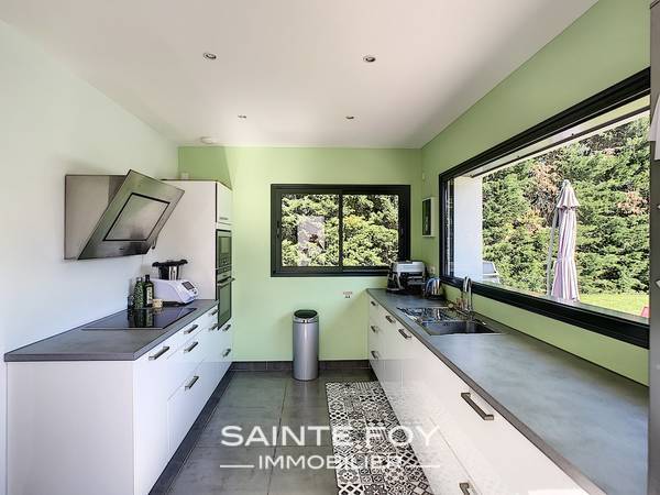 2020203 image6 - Sainte Foy Immobilier - Ce sont des agences immobilières dans l'Ouest Lyonnais spécialisées dans la location de maison ou d'appartement et la vente de propriété de prestige.