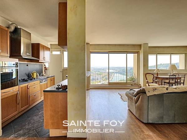 2020252 image5 - Sainte Foy Immobilier - Ce sont des agences immobilières dans l'Ouest Lyonnais spécialisées dans la location de maison ou d'appartement et la vente de propriété de prestige.