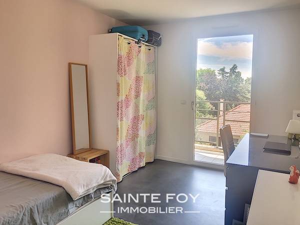 2020250 image5 - Sainte Foy Immobilier - Ce sont des agences immobilières dans l'Ouest Lyonnais spécialisées dans la location de maison ou d'appartement et la vente de propriété de prestige.