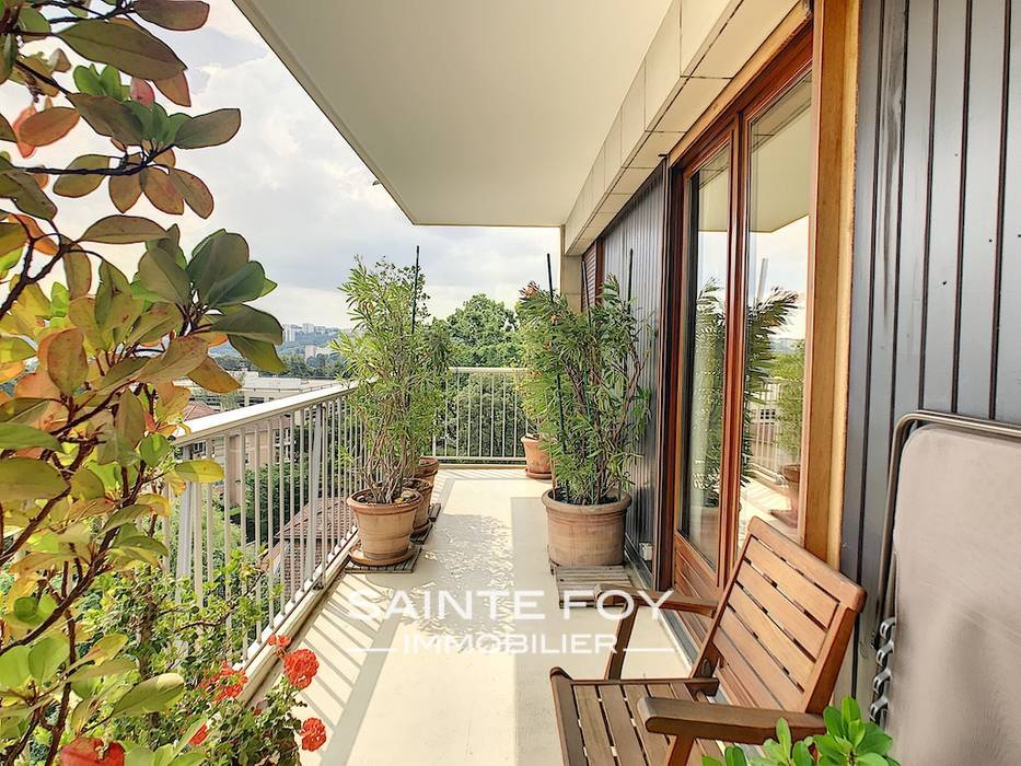 2020270 image1 - Sainte Foy Immobilier - Ce sont des agences immobilières dans l'Ouest Lyonnais spécialisées dans la location de maison ou d'appartement et la vente de propriété de prestige.