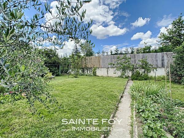 2020279 image10 - Sainte Foy Immobilier - Ce sont des agences immobilières dans l'Ouest Lyonnais spécialisées dans la location de maison ou d'appartement et la vente de propriété de prestige.
