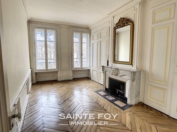 2020303 image4 - Sainte Foy Immobilier - Ce sont des agences immobilières dans l'Ouest Lyonnais spécialisées dans la location de maison ou d'appartement et la vente de propriété de prestige.