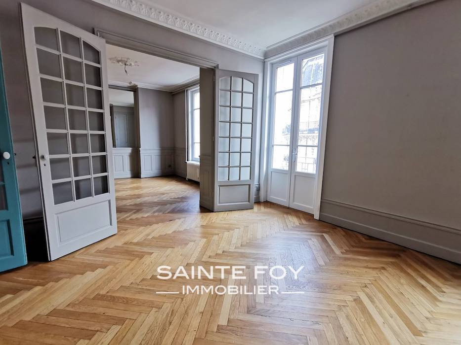 2020232 image1 - Sainte Foy Immobilier - Ce sont des agences immobilières dans l'Ouest Lyonnais spécialisées dans la location de maison ou d'appartement et la vente de propriété de prestige.