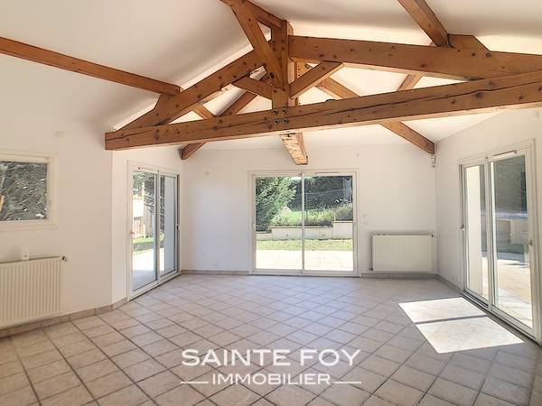 2020302 image4 - Sainte Foy Immobilier - Ce sont des agences immobilières dans l'Ouest Lyonnais spécialisées dans la location de maison ou d'appartement et la vente de propriété de prestige.