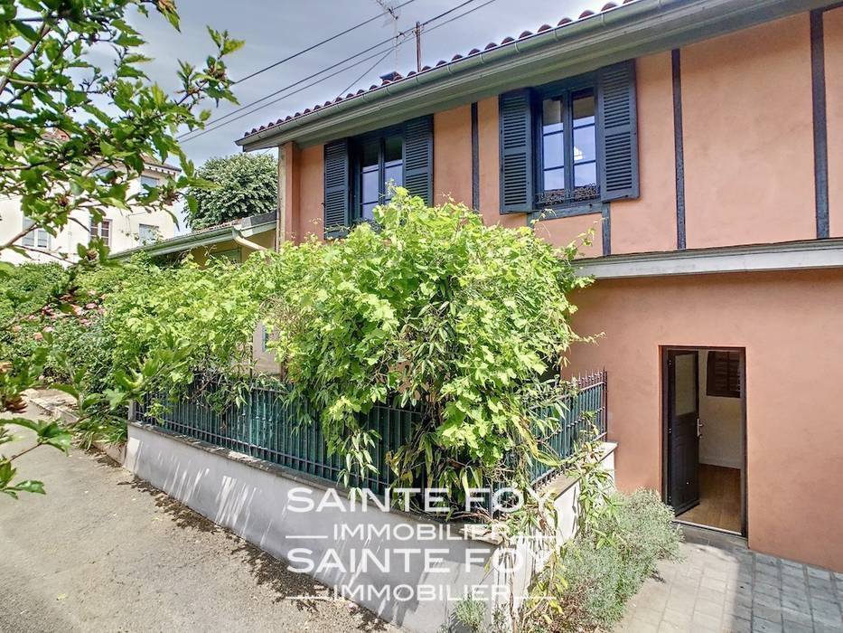 2020319 image1 - Sainte Foy Immobilier - Ce sont des agences immobilières dans l'Ouest Lyonnais spécialisées dans la location de maison ou d'appartement et la vente de propriété de prestige.