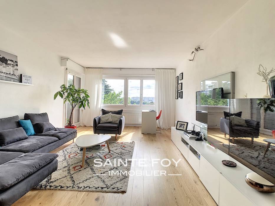 2020342 image1 - Sainte Foy Immobilier - Ce sont des agences immobilières dans l'Ouest Lyonnais spécialisées dans la location de maison ou d'appartement et la vente de propriété de prestige.