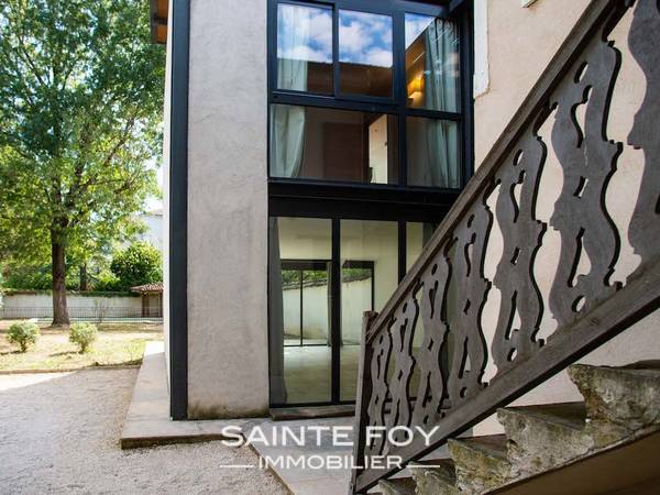 2020345 image2 - Sainte Foy Immobilier - Ce sont des agences immobilières dans l'Ouest Lyonnais spécialisées dans la location de maison ou d'appartement et la vente de propriété de prestige.