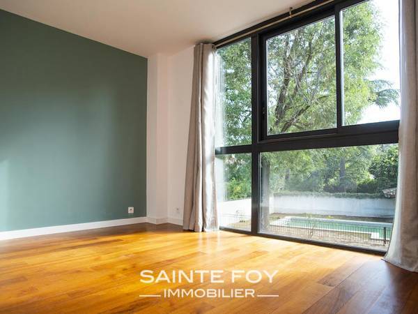 2020345 image6 - Sainte Foy Immobilier - Ce sont des agences immobilières dans l'Ouest Lyonnais spécialisées dans la location de maison ou d'appartement et la vente de propriété de prestige.