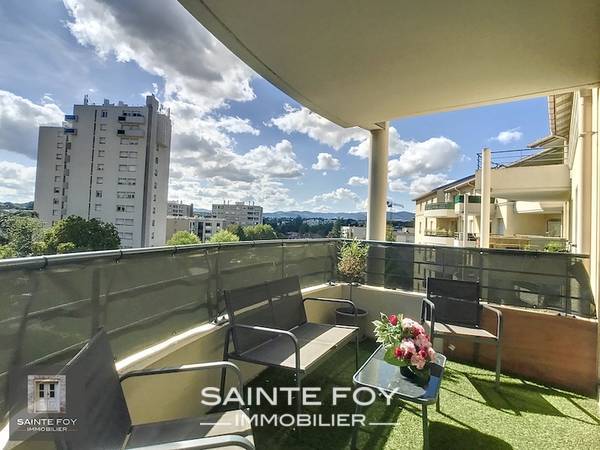 2020351 image10 - Sainte Foy Immobilier - Ce sont des agences immobilières dans l'Ouest Lyonnais spécialisées dans la location de maison ou d'appartement et la vente de propriété de prestige.