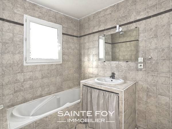 2020369 image10 - Sainte Foy Immobilier - Ce sont des agences immobilières dans l'Ouest Lyonnais spécialisées dans la location de maison ou d'appartement et la vente de propriété de prestige.