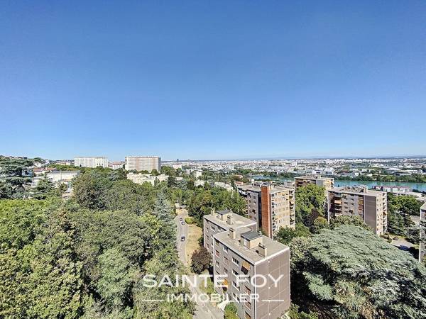 2020370 image8 - Sainte Foy Immobilier - Ce sont des agences immobilières dans l'Ouest Lyonnais spécialisées dans la location de maison ou d'appartement et la vente de propriété de prestige.