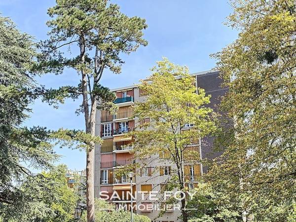 2020370 image9 - Sainte Foy Immobilier - Ce sont des agences immobilières dans l'Ouest Lyonnais spécialisées dans la location de maison ou d'appartement et la vente de propriété de prestige.