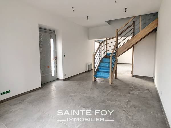 2020308 image2 - Sainte Foy Immobilier - Ce sont des agences immobilières dans l'Ouest Lyonnais spécialisées dans la location de maison ou d'appartement et la vente de propriété de prestige.