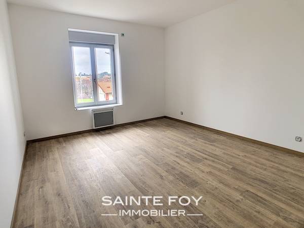 2020308 image6 - Sainte Foy Immobilier - Ce sont des agences immobilières dans l'Ouest Lyonnais spécialisées dans la location de maison ou d'appartement et la vente de propriété de prestige.