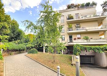 2020402 image1 - Sainte Foy Immobilier - Ce sont des agences immobilières dans l'Ouest Lyonnais spécialisées dans la location de maison ou d'appartement et la vente de propriété de prestige.