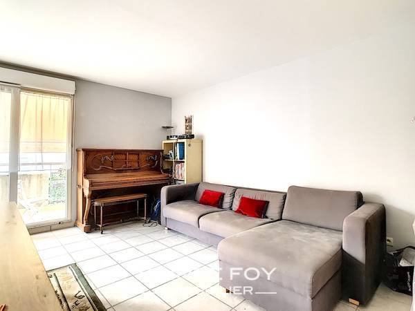 2020402 image2 - Sainte Foy Immobilier - Ce sont des agences immobilières dans l'Ouest Lyonnais spécialisées dans la location de maison ou d'appartement et la vente de propriété de prestige.