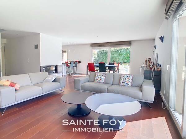 7506 image2 - Sainte Foy Immobilier - Ce sont des agences immobilières dans l'Ouest Lyonnais spécialisées dans la location de maison ou d'appartement et la vente de propriété de prestige.