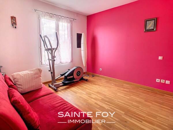 7506 image6 - Sainte Foy Immobilier - Ce sont des agences immobilières dans l'Ouest Lyonnais spécialisées dans la location de maison ou d'appartement et la vente de propriété de prestige.